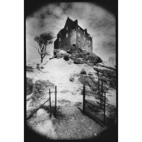 Duntroon Castle - Argyllshire Scotland Multicolor