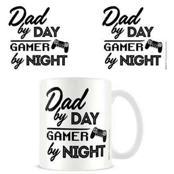 DAD BY DAY GAMER BY NIGHT Multicolor