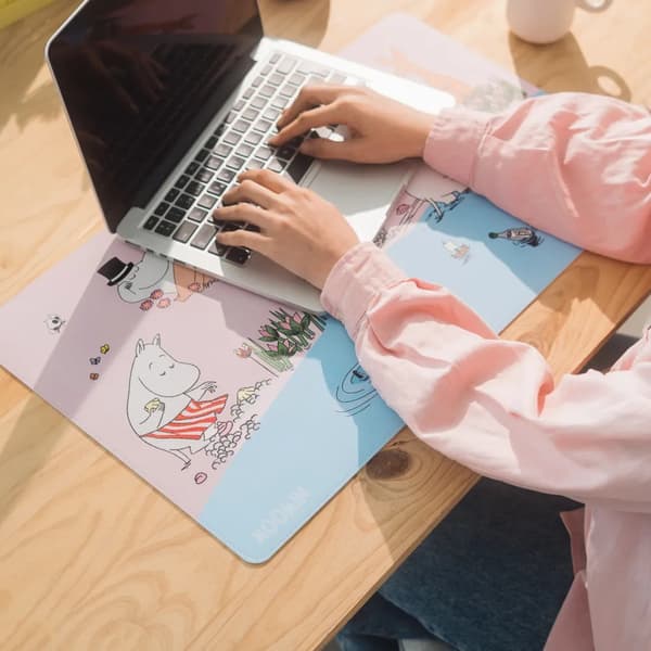 Skrivbordsunderlägg/musmatta - Mumin Mouse Pad multifärg