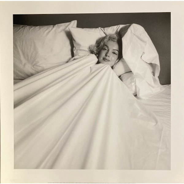 Exklusivt Art Print - Marilyn Monroe - Bed multifärg