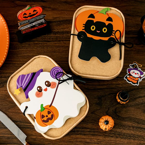 Halloween gavemærker og DIY dekorationskort med snor, græskar spøgelse sorte katte designs Purple 10pcs