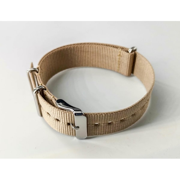 Khaki / beige natoband Khaki 24mm