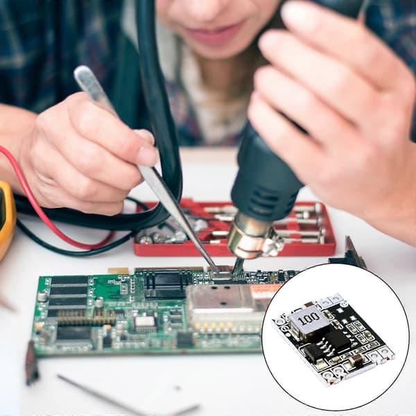Programmerbar adapter strømregulator stabilisert strømforsyningsmodul 4.5V-28V til 3.3V 5V 9V 12V justerbar flerfarget 5V