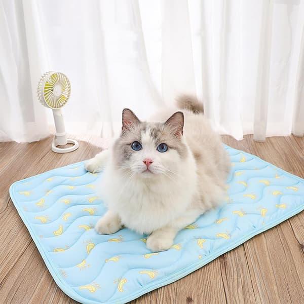 Kølemåtte til katte og hunde — Blød kølemåtte med bananmønster, kølemåtte til kæledyr, 60 x 50 cm