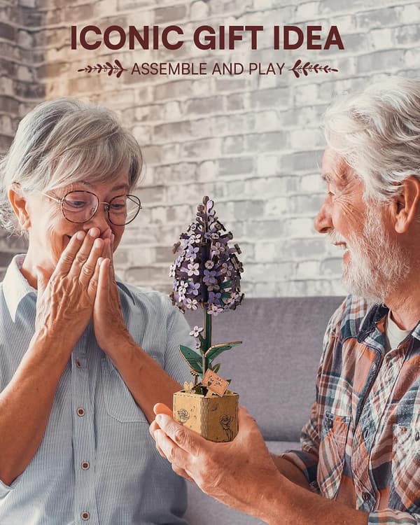 Dekorativt trepuslespill med kunstig blomst