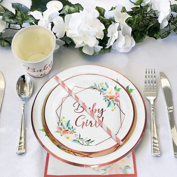 Sett med dekorerte tallerkener til babyshower (120 deler)