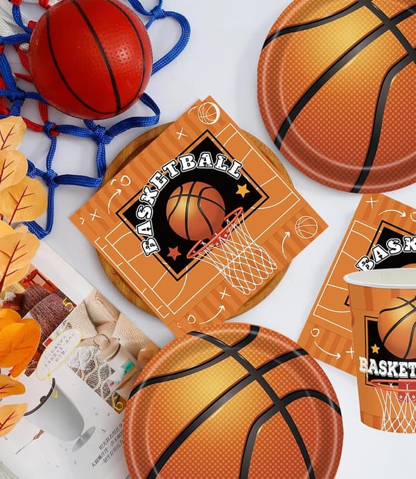Servis med basket-tema