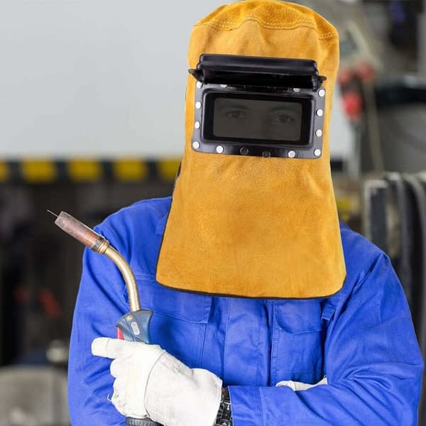 Svetsarhjälm i läder, svetsmask med skyddsglas.