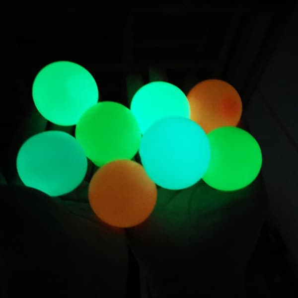 Explosiv Vägg Sticky Ball Stress Relief Leksak Dekompressionssfär