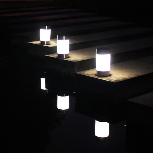 Liten solcelindrisk lampe jordplugg 4LED hagelampe superlys