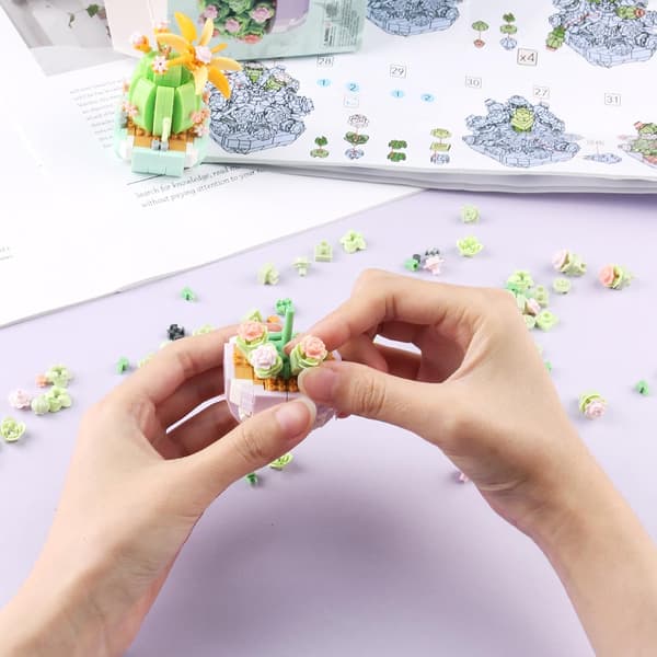 2 mini blomsterformede byggeklodser