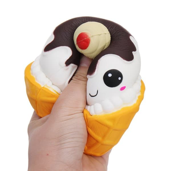 Tårta Jumbo Kawaii Squeeze Stress Leksaker Långsamt Stigande Stresslindring Klämleksaker