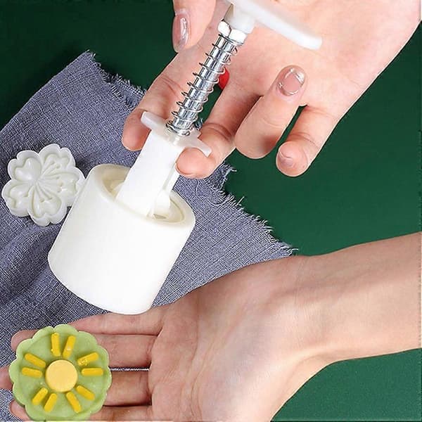 1 Set Mooncake Mold Portable Reusable Round Hand Press Flower Pattern Kitchen Baking Mold Tool Accessory