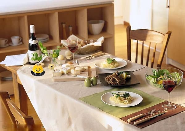 Set med 3 serviceklockor, ringklockor, bordsklocka, diskklocka, ringklocka, receptionsklocka